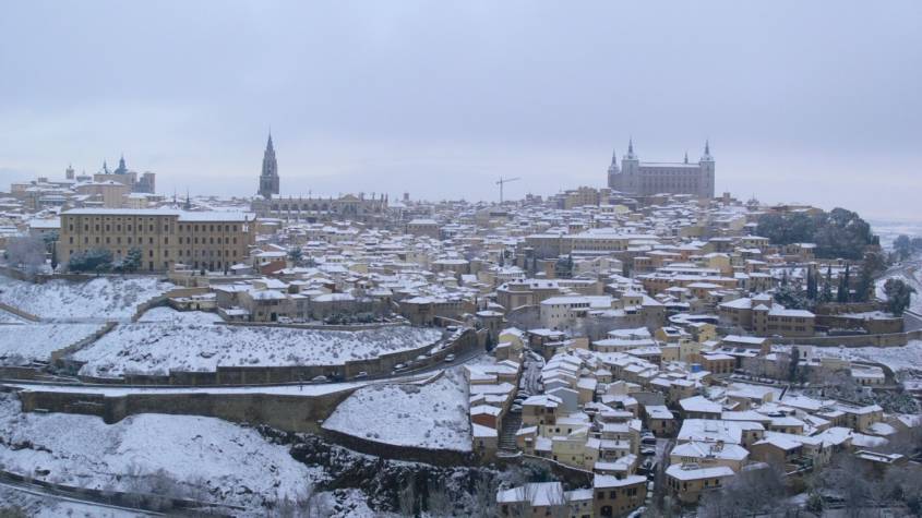 spain-madrid-old-city-toledo-architecture-skyline-city-cityscape-1015187-845x475-1