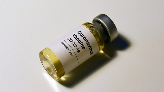 vaccins-titanic-sanitaire-pour-la-macronie-800x450-1