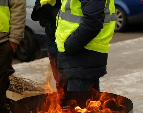 602px-2018-11-17_11-41-27_manif-gilets-jaunes-carrefouresperance-belfort-602x475-1