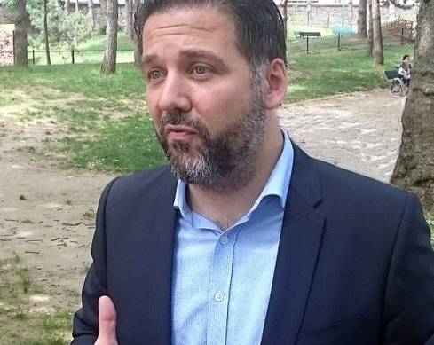 596px-hugues-renson-596x475-1
