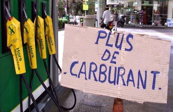 plus-de-carburant-choc-pc3a9trolier