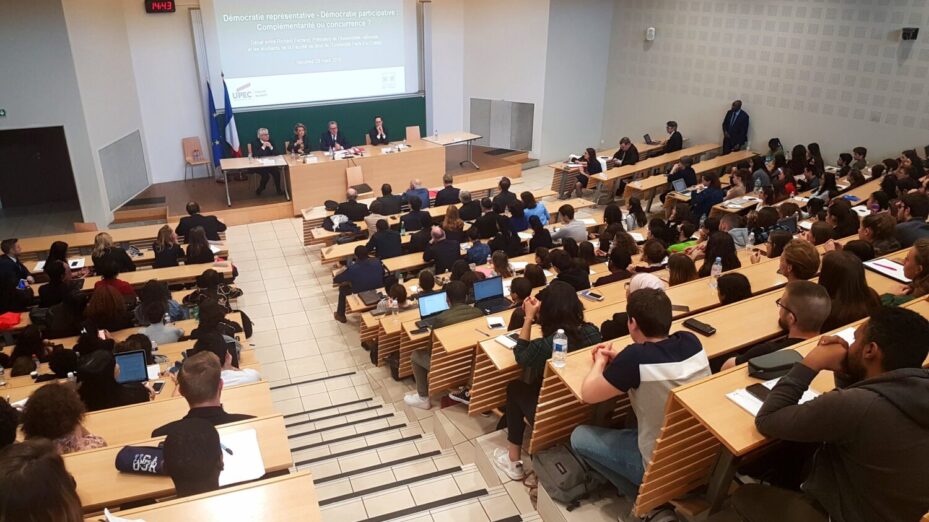 Faculté de droit Paris-Est Créteil, CC BY-SA 2.0 , via Wikimedia Commons