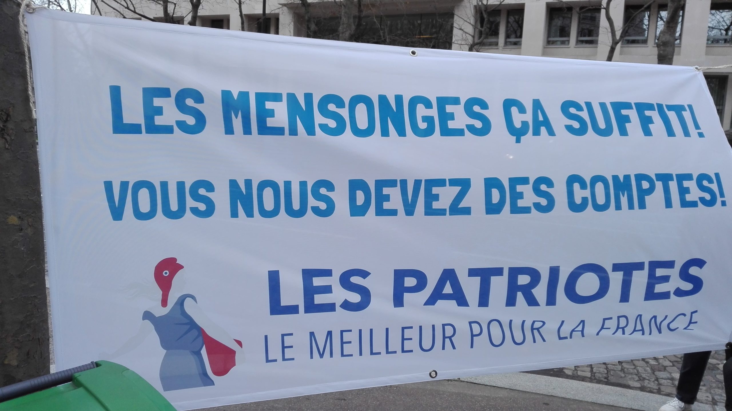 Rassemblement-Les-Patriotes-30-janvier-les-mensonges-ca-suffit-vous-nous-devez-des-comptes-scaled.jpg